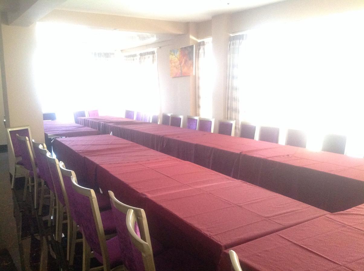 Palm Palace Hotel Bahir Dar Ngoại thất bức ảnh